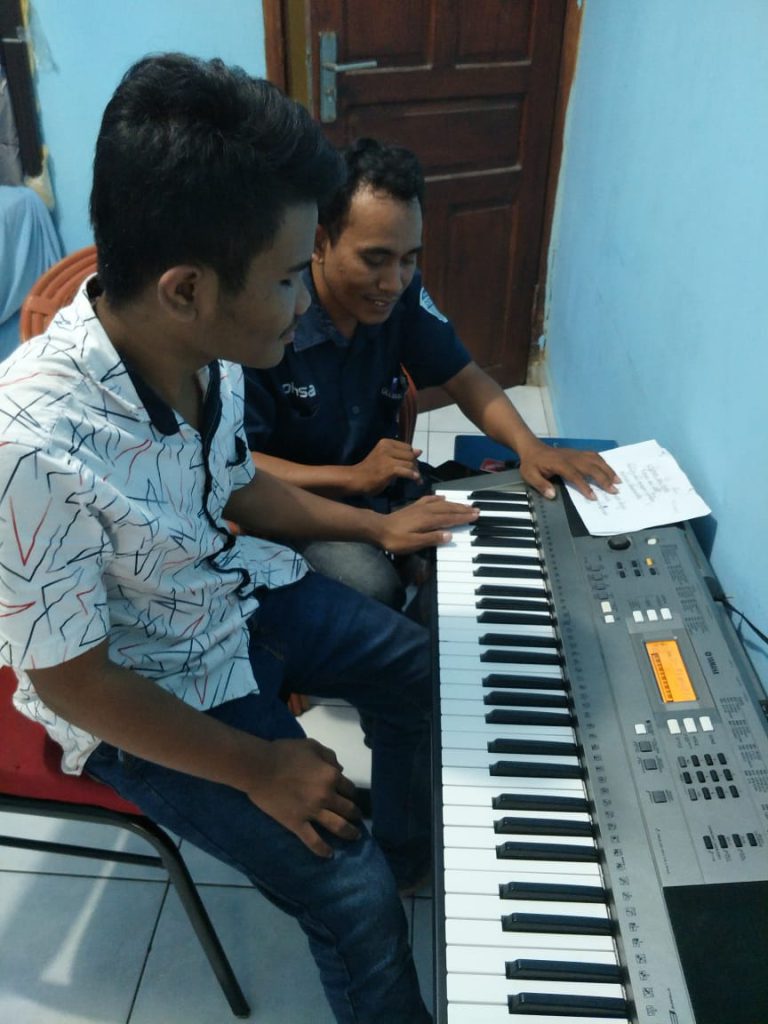 Alif