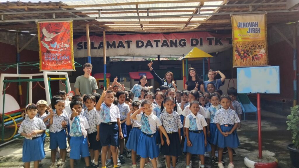 Foto speeltoestellen kleuterschool Timeus